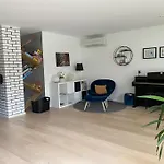 House With Garden Close To Beach
