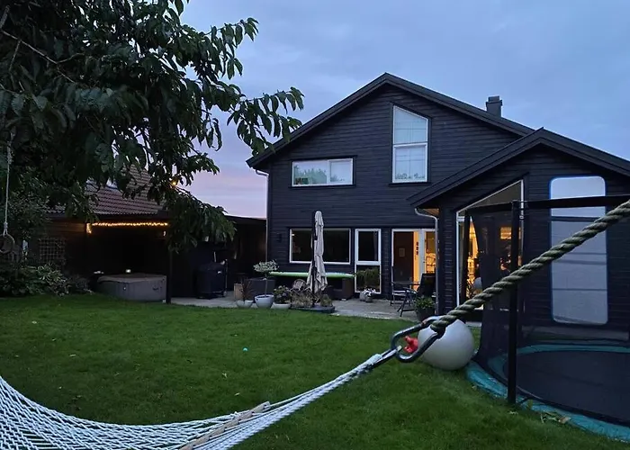 House With Garden Close To Beach